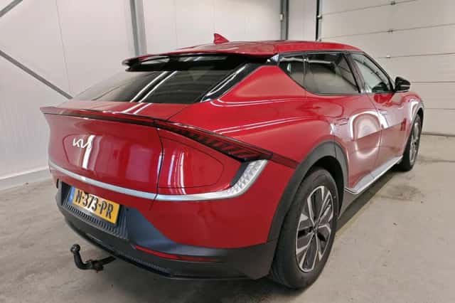Kia EV6 (2021) thumbnail 2