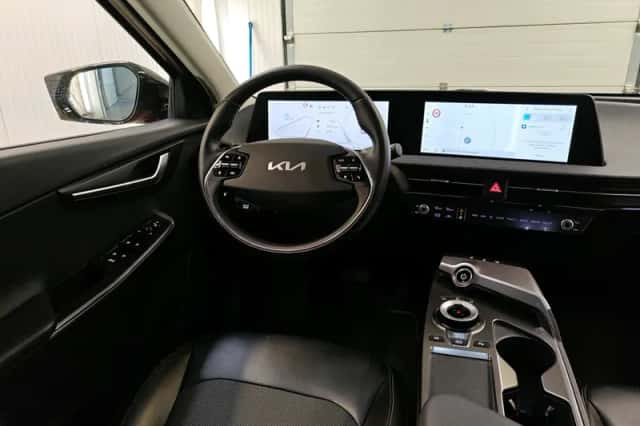 Kia EV6 (2021) thumbnail 4