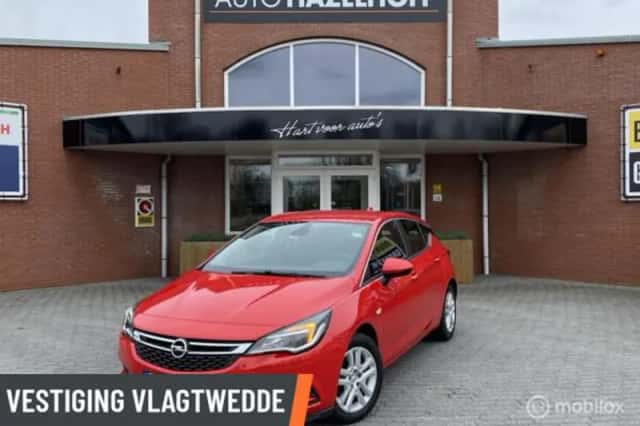 Opel Astra (2017) thumbnail 1