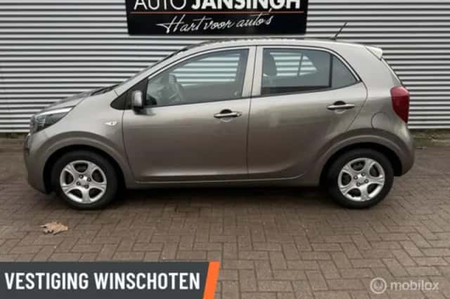 Kia Picanto (2018) thumbnail 2