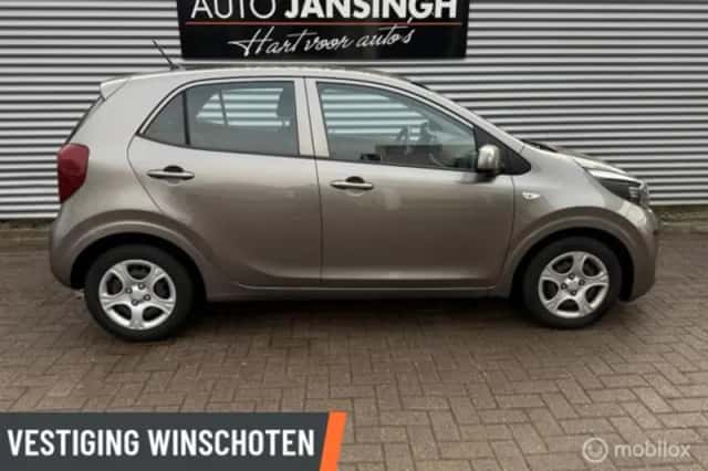 Kia Picanto (2018) thumbnail 4