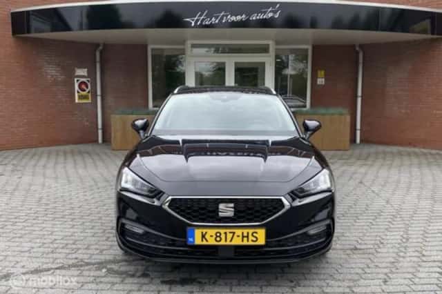 SEAT Leon (2021) thumbnail 5