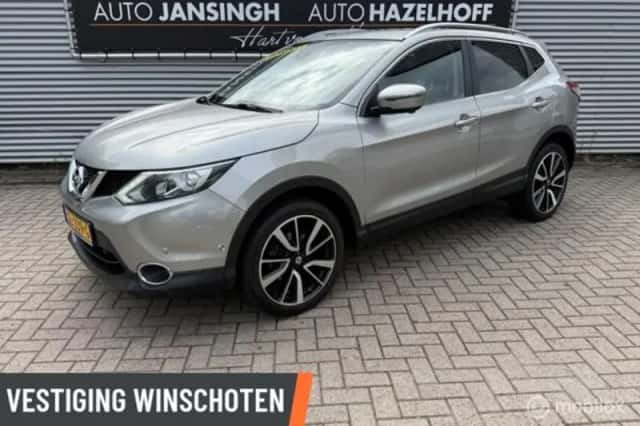 Nissan Qashqai (2015) thumbnail 1