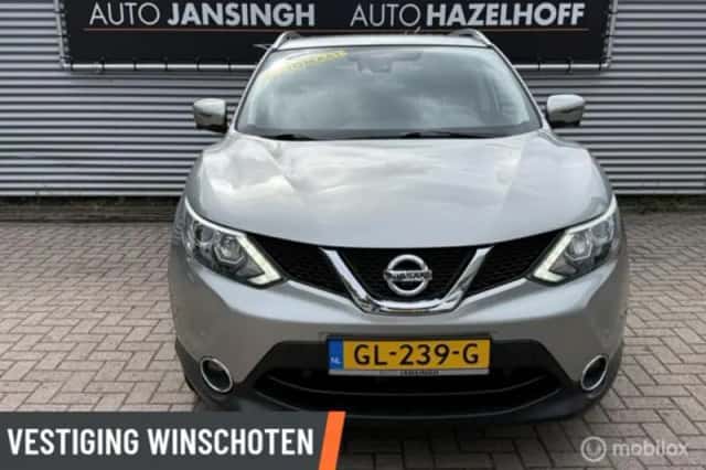 Nissan Qashqai (2015) thumbnail 5
