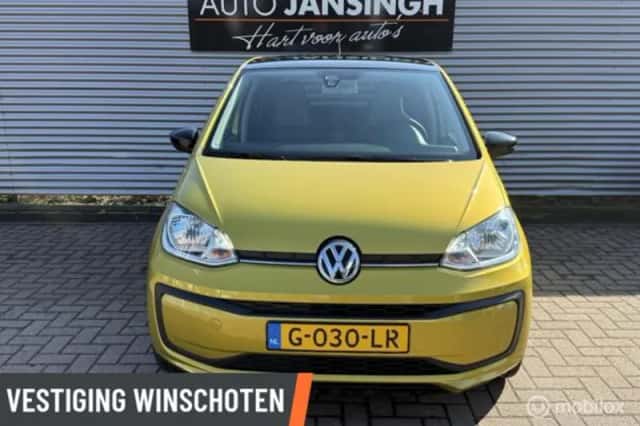 Volkswagen Up! (2019) thumbnail 3