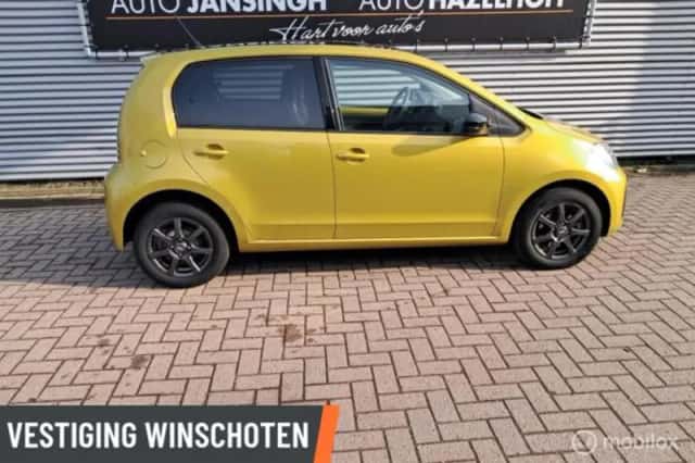 Volkswagen Up! (2019) thumbnail 4