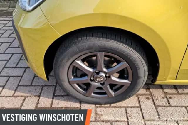 Volkswagen Up! (2019) thumbnail 5