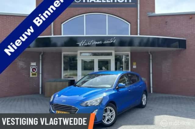 Ford Focus (2021) thumbnail 1
