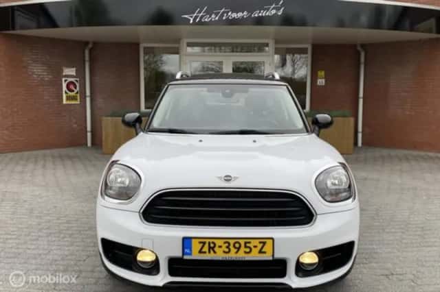 MINI Countryman (2019) thumbnail 5