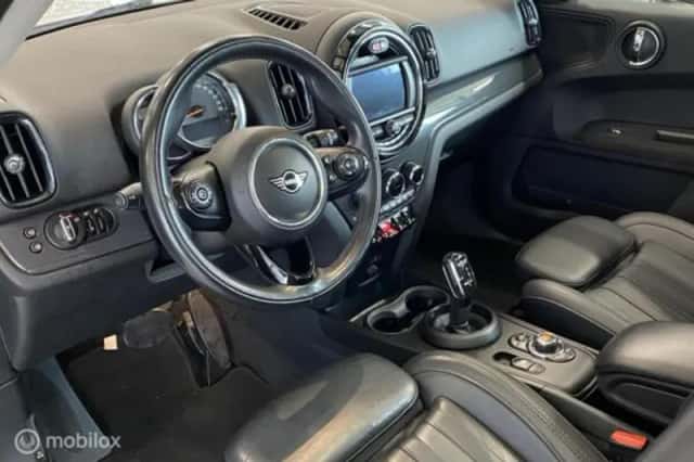 MINI Countryman (2019) thumbnail 6