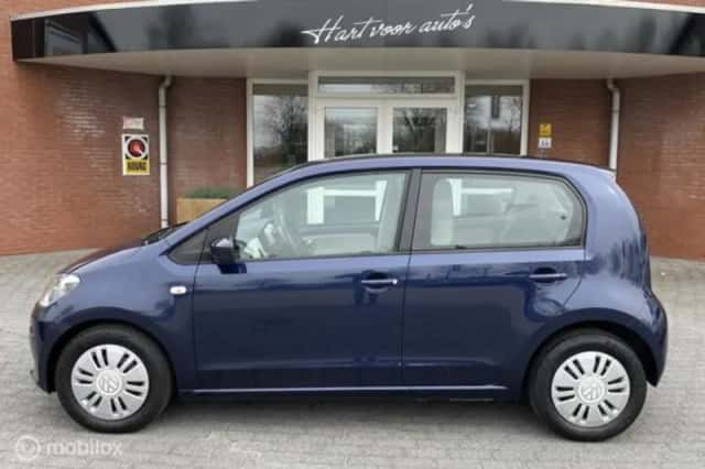 Volkswagen Up! (2015) thumbnail 2