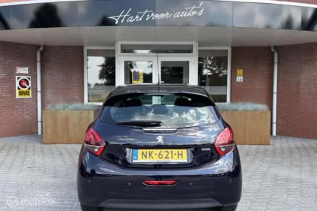 Peugeot 208 (2017) thumbnail 3