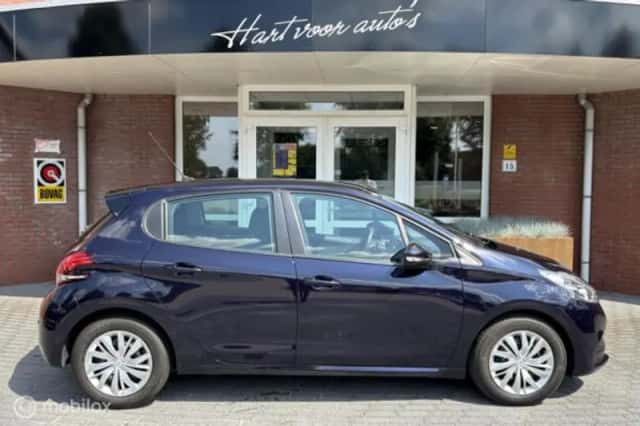 Peugeot 208 (2017) thumbnail 4