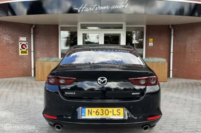 Mazda 3 (2021) thumbnail 3