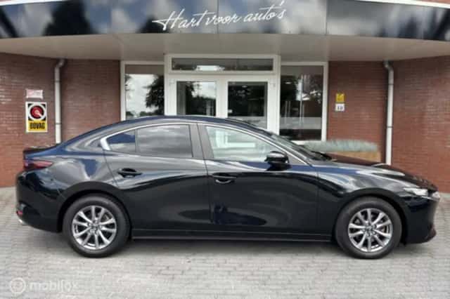 Mazda 3 (2021) thumbnail 4