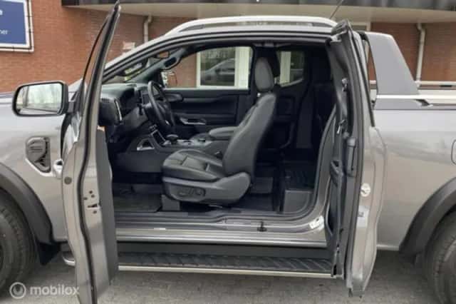 Ford Ranger (2024) thumbnail 3