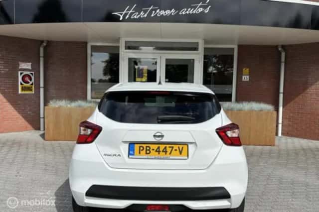 Nissan Micra (2017) thumbnail 3