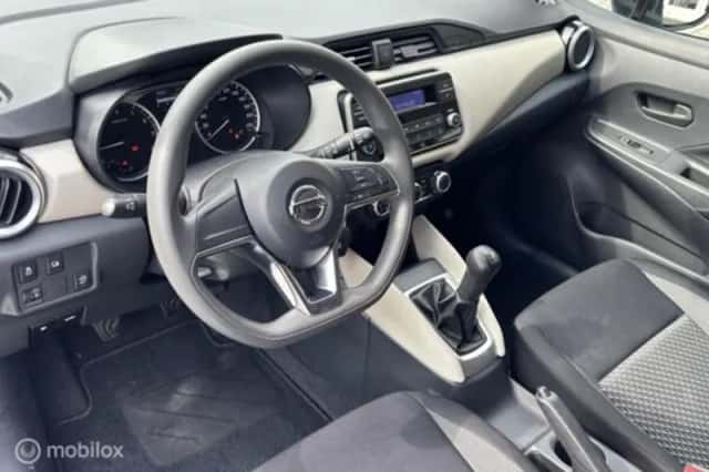 Nissan Micra (2017) thumbnail 6