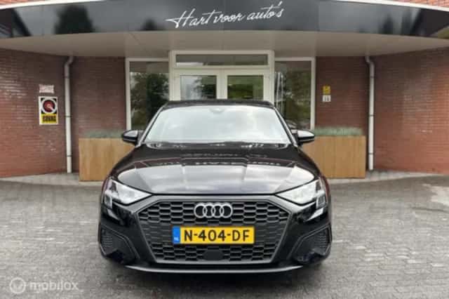 Audi A3 (2021) thumbnail 5