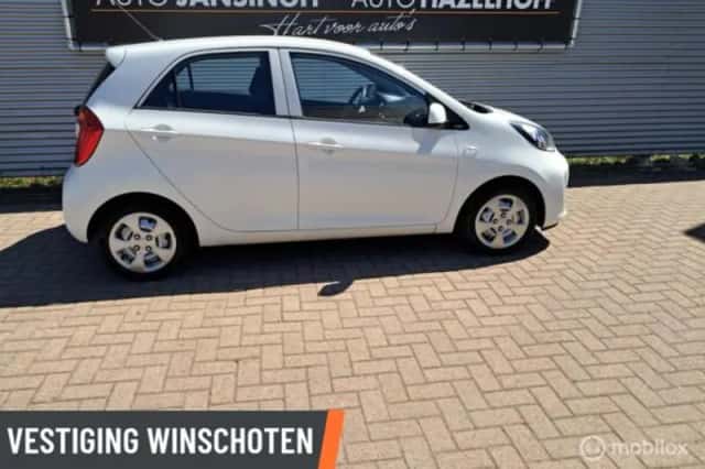 Kia Picanto (2016) thumbnail 4