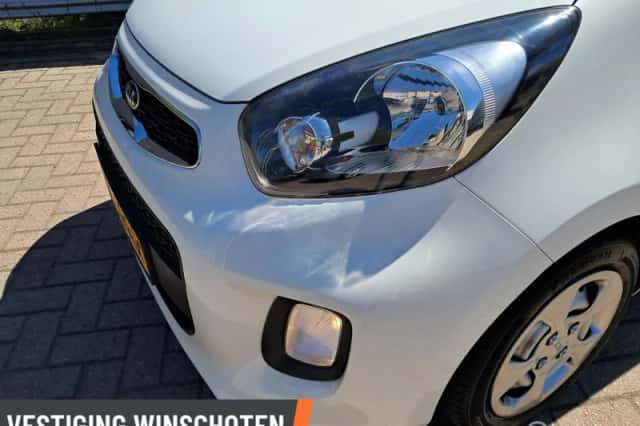 Kia Picanto (2016) thumbnail 6