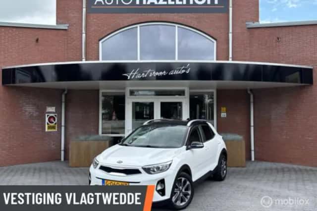 Kia Stonic (2019) thumbnail 1