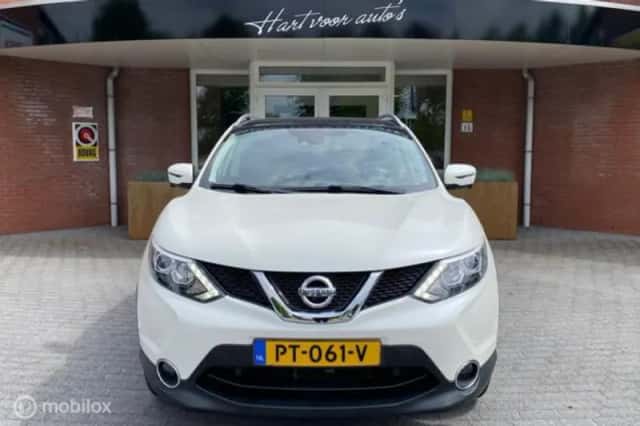 Nissan Qashqai (2017) thumbnail 5