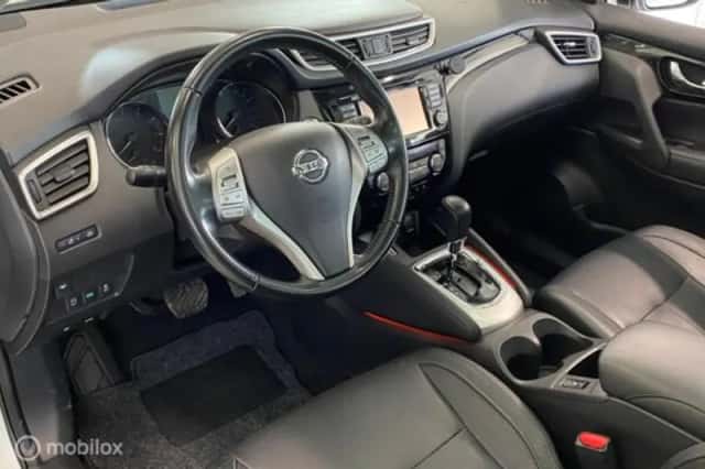 Nissan Qashqai (2017) thumbnail 6