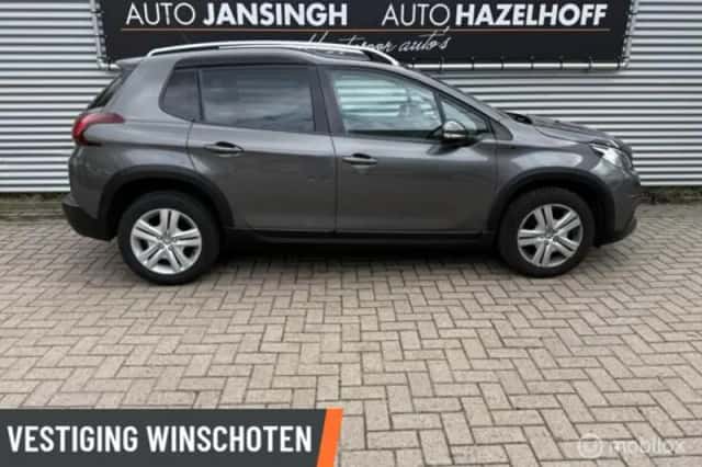 Peugeot 2008 (2019) thumbnail 4