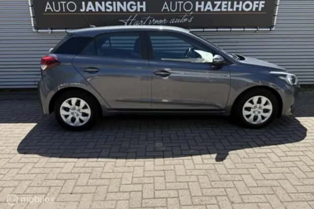 Hyundai i20 (2018) thumbnail 4
