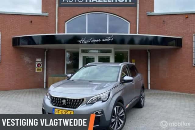 Peugeot 3008 (2017) thumbnail 1