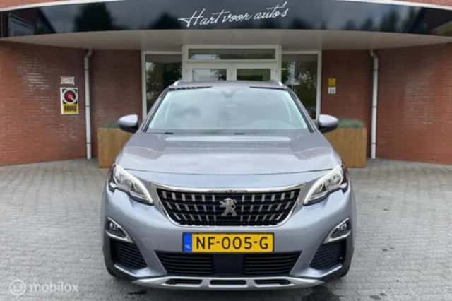 Peugeot 3008 (2017) thumbnail 6