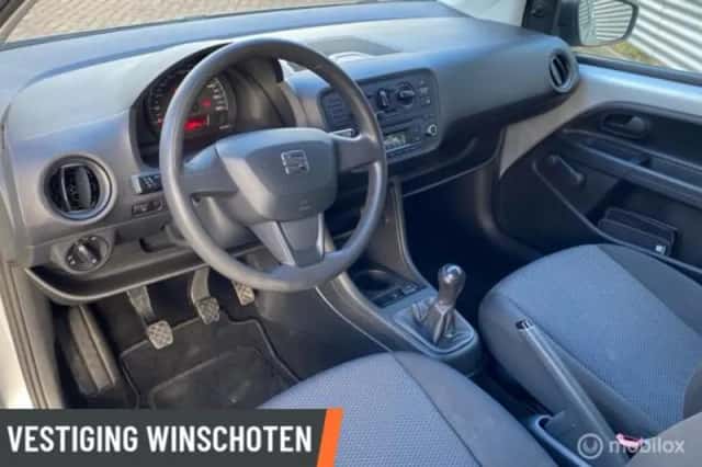 SEAT Mii (2015) thumbnail 6