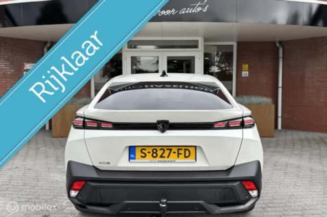 Peugeot 408 (2023) thumbnail 3