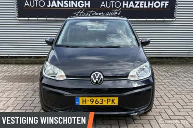 Volkswagen Up! (2020) thumbnail 5