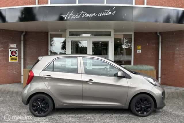 Kia Picanto (2017) thumbnail 4