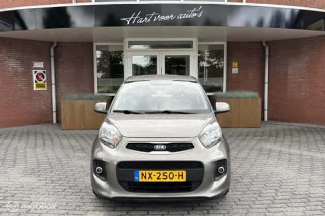 Kia Picanto (2017) thumbnail 5
