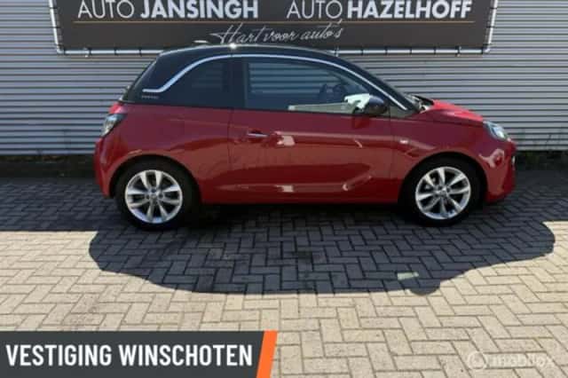 Opel Adam (2017) thumbnail 4