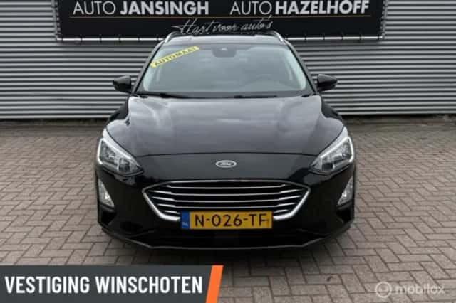 Ford Focus (2022) thumbnail 5