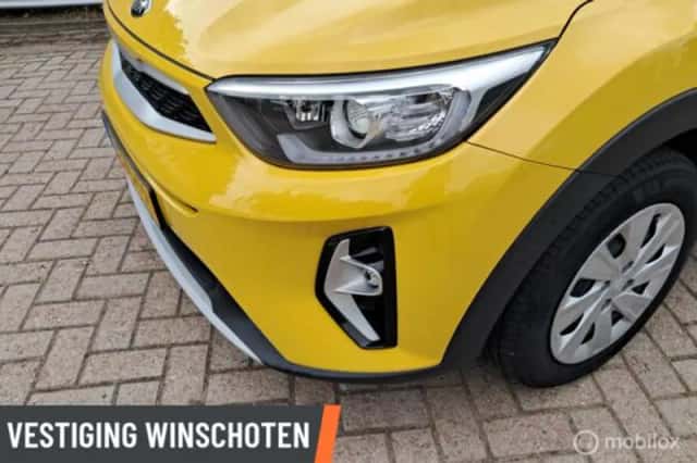 Kia Stonic (2021) thumbnail 6