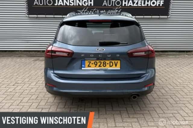 Ford Focus (2024) thumbnail 3