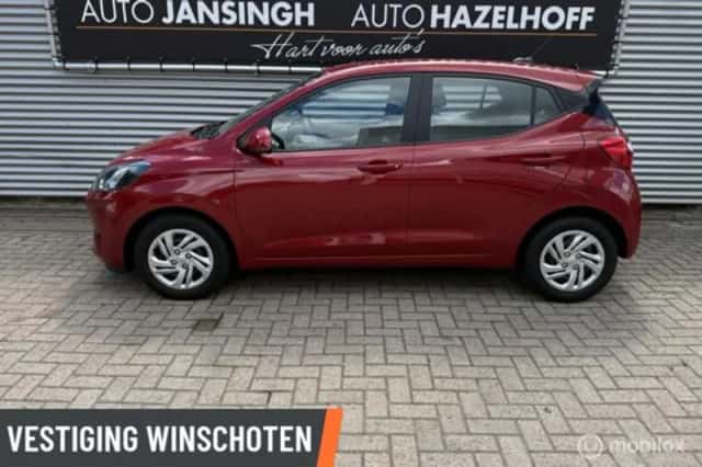 Hyundai i10 (2021) thumbnail 2