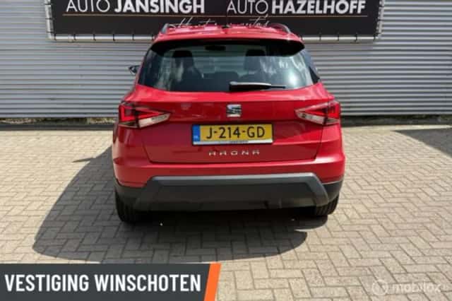 SEAT Arona (2020) thumbnail 3