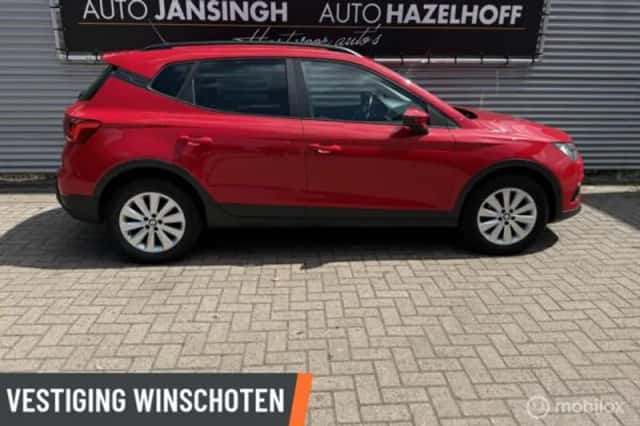 SEAT Arona (2020) thumbnail 4