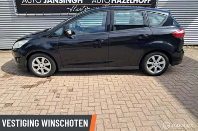 Ford C-Max (2015) thumbnail 2