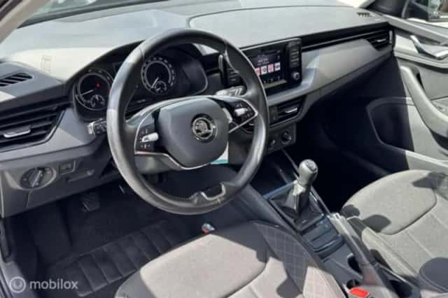 Škoda Kamiq (2021) thumbnail 6