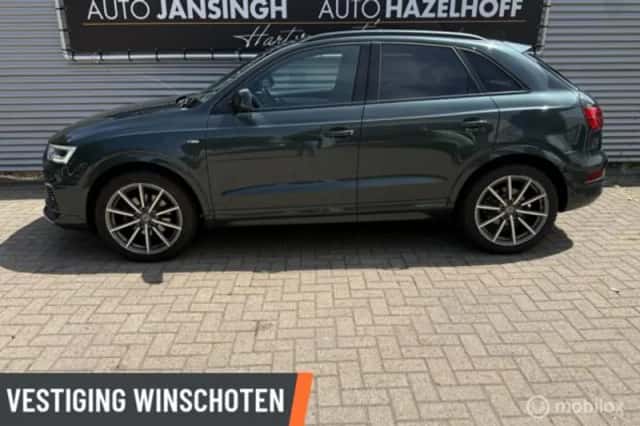 Audi Q3 (2017) thumbnail 2