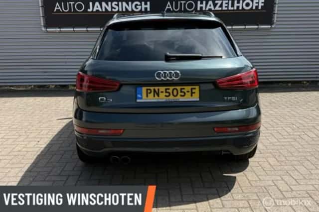 Audi Q3 (2017) thumbnail 3