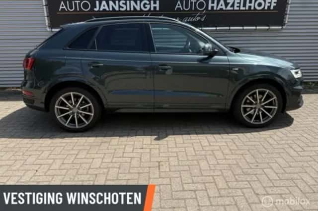 Audi Q3 (2017) thumbnail 4