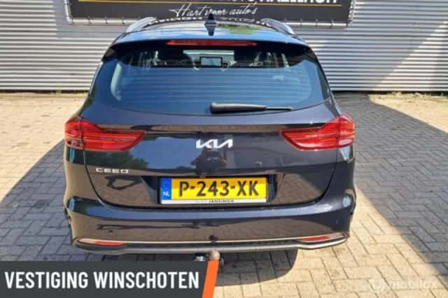 Kia Ceed (2022) thumbnail 3